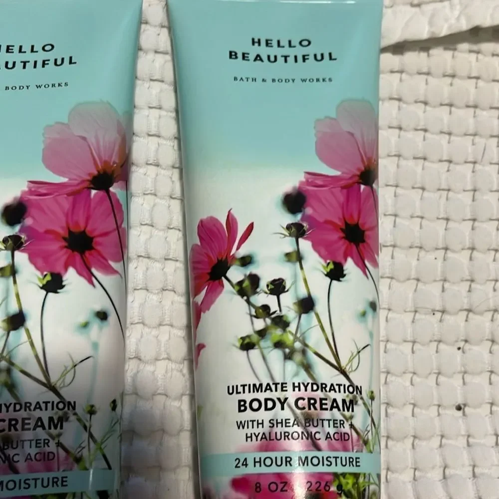 NEW - Bath & Body Works. Hello Beautiful - Picture 2 of 3